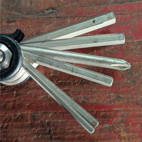 Topeak Vintage McGuyver 33 Multi Function Folding Tool Camp Hike Bike Fish T1336 - Picture 4 of 10